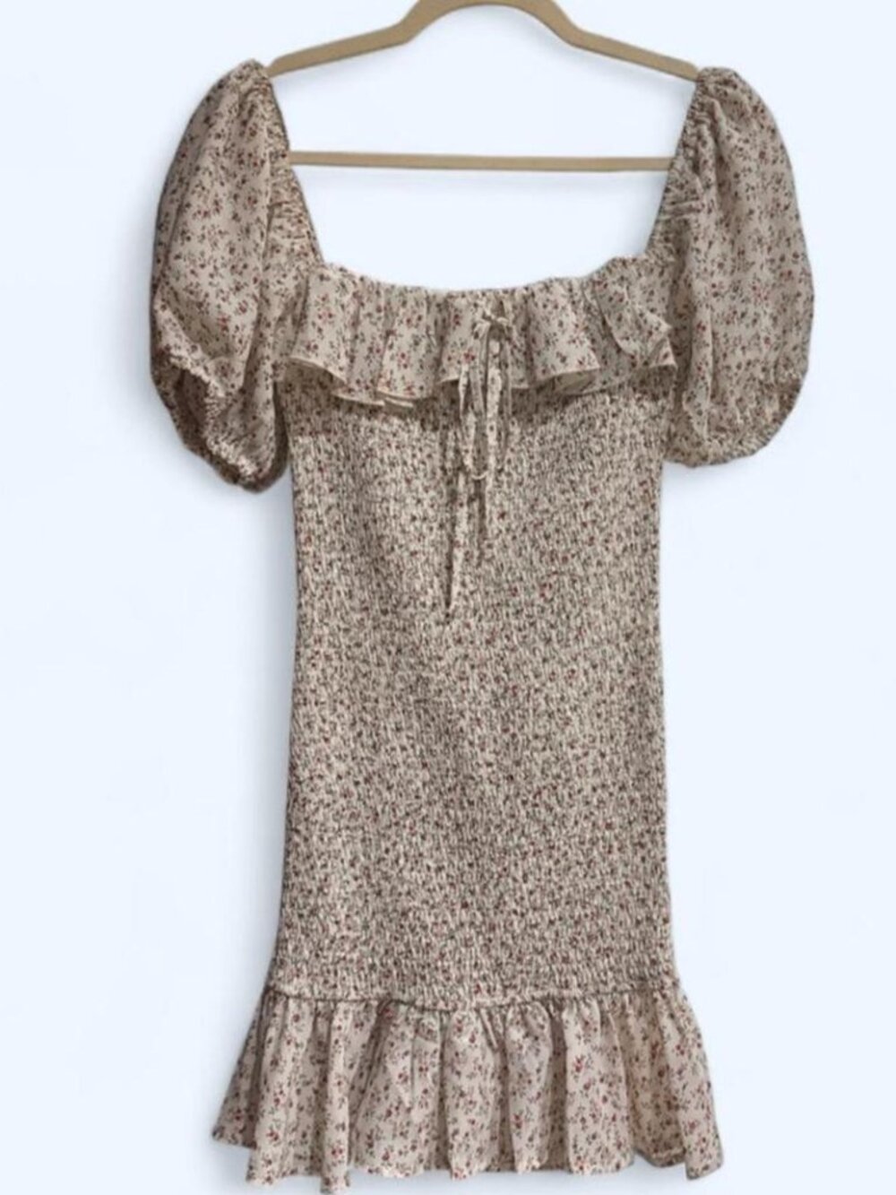 Free People Size Small White floral body con dress with balloon sleeves, bow tie